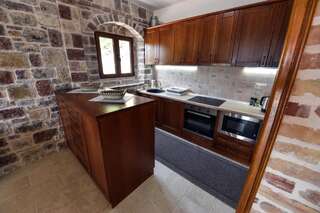 Виллы Old Stone House Tivat Villas I&II Тиват Вилла с 2 спальнями и собственным бассейном-10