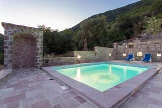Виллы Old Stone House Tivat Villas I&II Тиват Вилла с 1 спальней и собственным бассейном-4